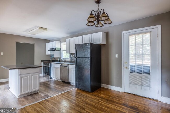 Photo - 2833 Cardo Dr NW