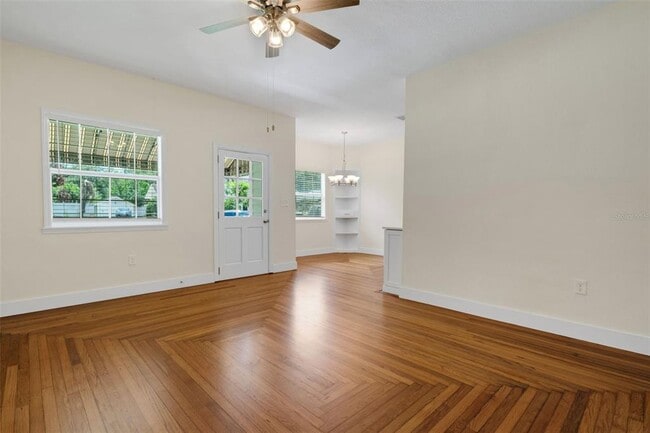 Photo - 934 Vistabula St