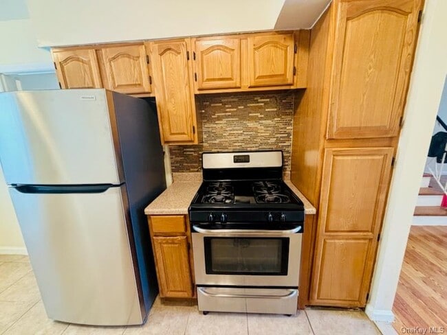 Photo - 235-12 147th Dr