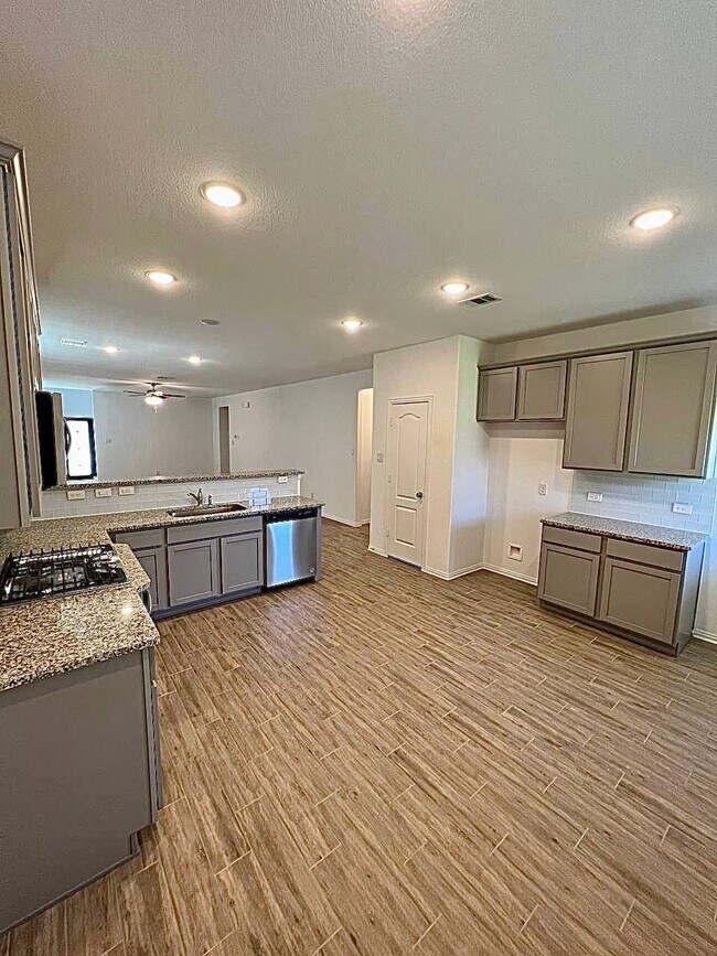 Photo - 31206 Zacara Ln