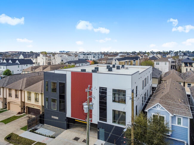 Photo - Larkin Place