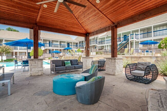 Photo - Aero White Rock