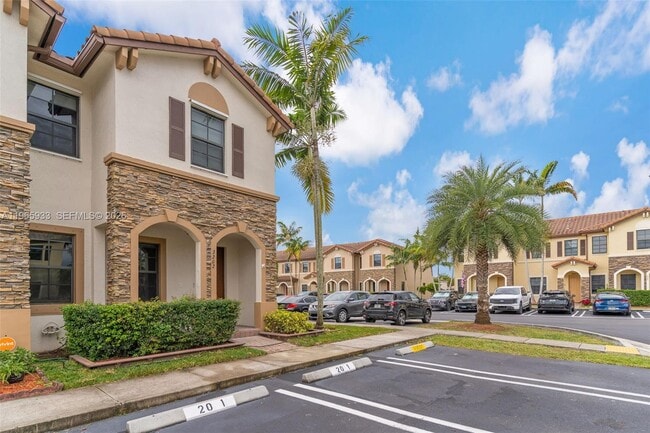 Photo - 3202 SE 6th St