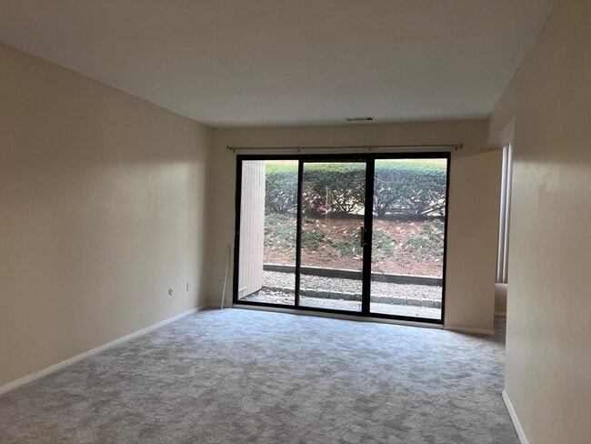 Photo - 32 Shrewsbury Green Dr Unit D