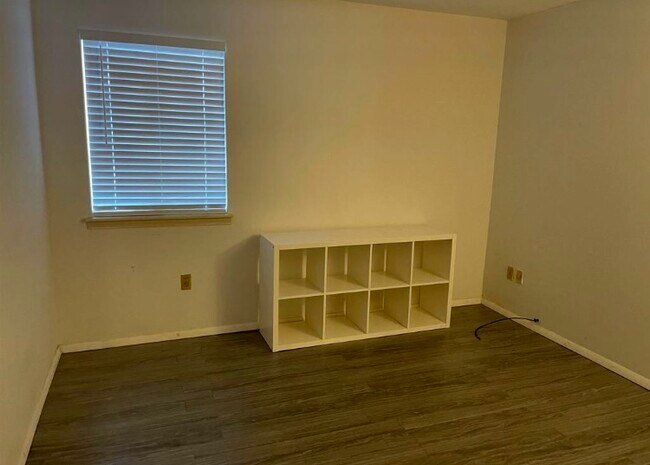 402 Skyview Dr Unit D