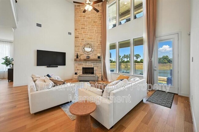 Photo - 9408 Redstart Ln
