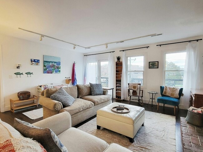 Photo - 4 Candlewood Knolls Rd