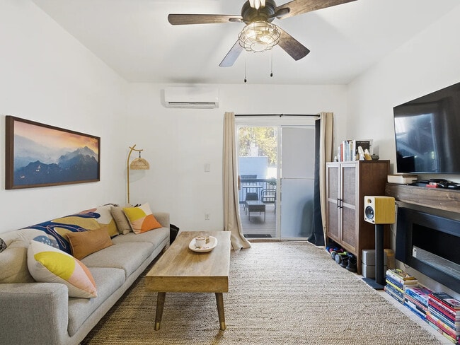 Photo - 162 Griffith St Unit 2