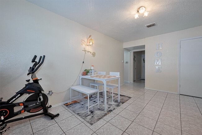 Photo - 12223 Sharpview Dr