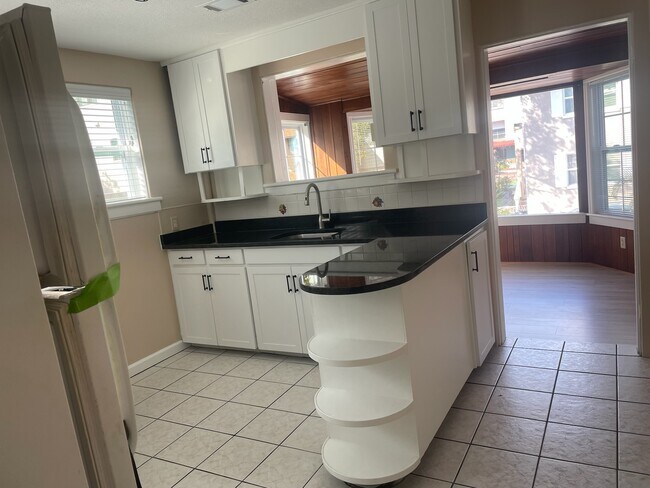 Photo - 14 S Summerlin Ave