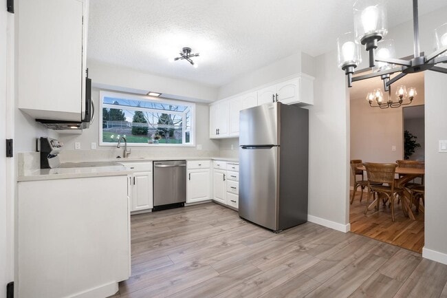 Photo - 13665 Sw Parkway