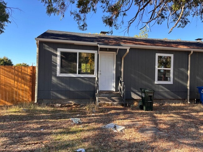 Building Photo - R144 Unit 144