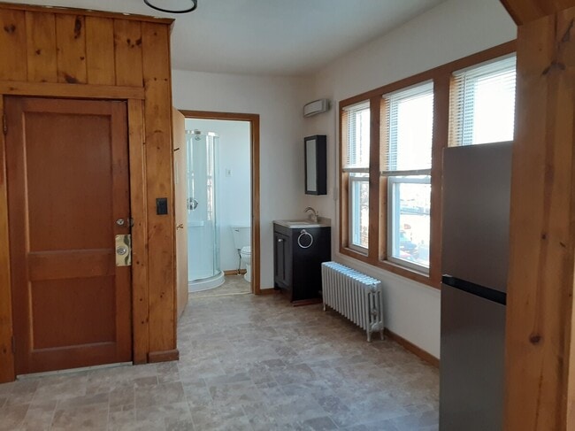 Photo - 83 Main St Apartments Unit 2A