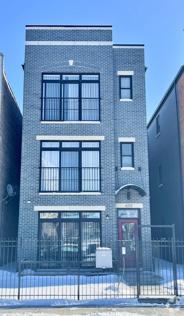 Building Photo - 6335 S Ellis Ave Rental