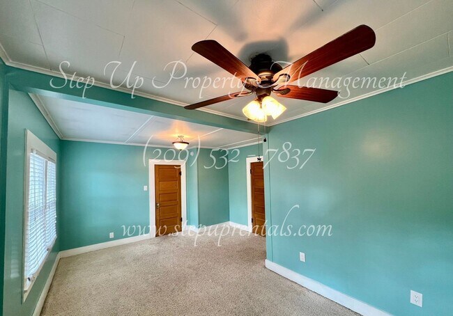 Photo - Cozy Downtown 2 Bedroom Bungalow in the Heart of Sonora!