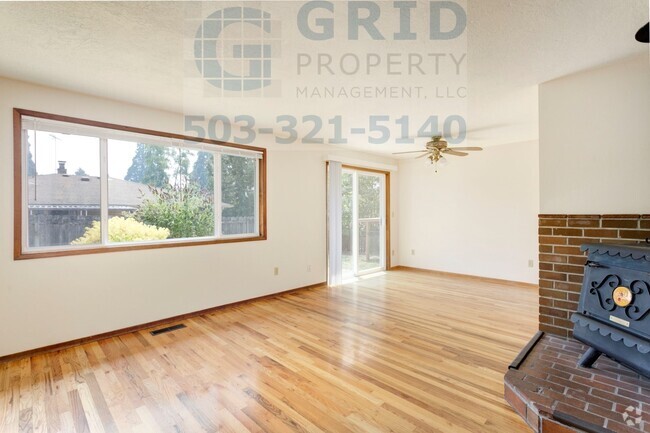 Building Photo - 3 Bedroom Ranch in Milwaukie Rental