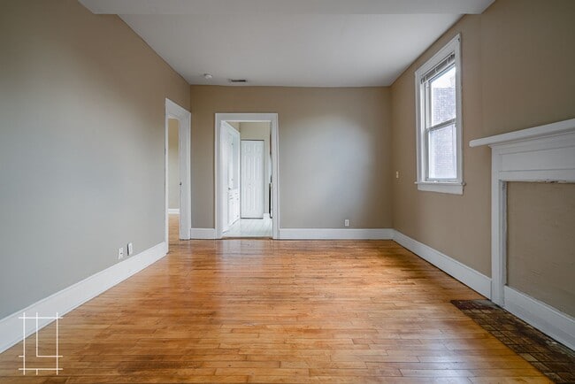 Photo - 2487-2491-2491 Summit St Unit 2489 Summit St. Apt. A