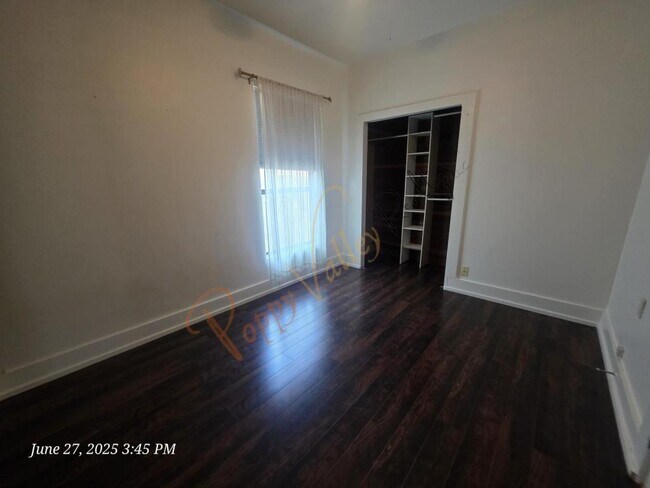 Photo - 305 Grandview Ave