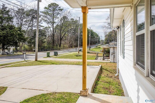 Photo - 3210 Stringfield Rd NW