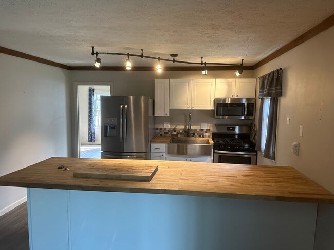 Photo - Welcome to this charming 3 bedroom, 2 bathroom home located in West Lafayette, IN.