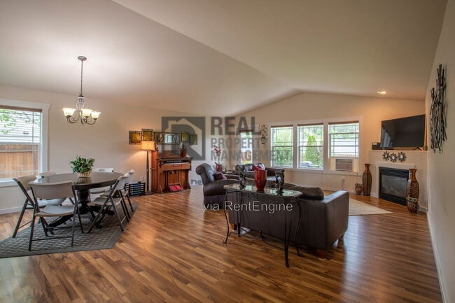 Photo - 1900 Teal Dr