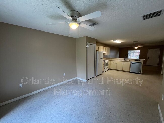 Photo - 550 Imperial Pl Unit #1