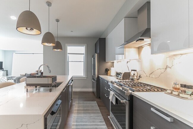 Photo - 54 Pleasant St Unit 5