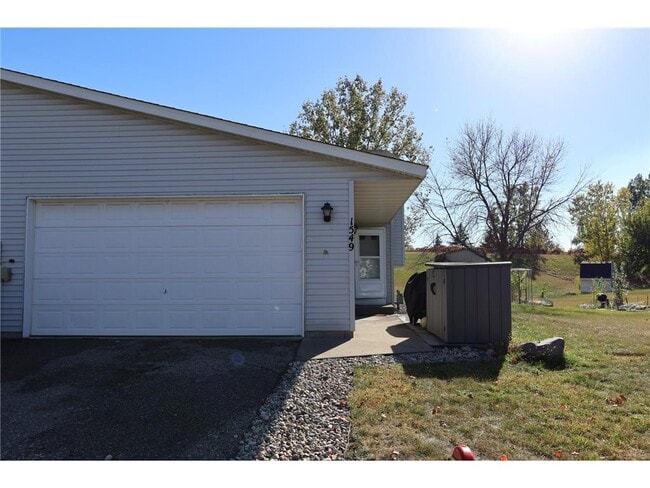 Building Photo - 1549 McIntosh Cir Rental