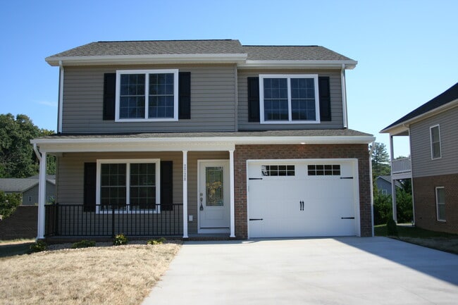 Welcome to 2720 Dorval Rd - 2720 Dorval Rd House