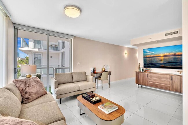 9901 E Bay Harbor Dr Unit SI FL3-ID1527184P