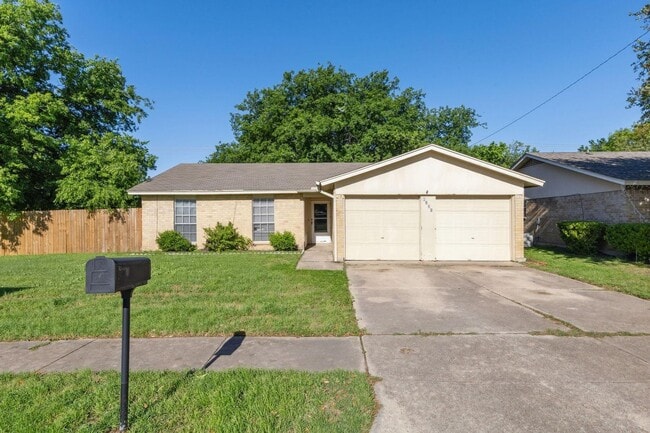 Building Photo - 6121 Stardust Dr S Rental