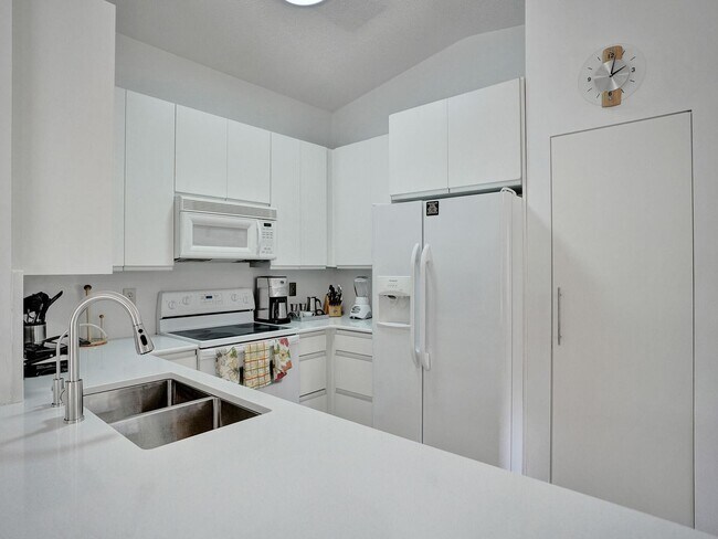 Photo - 1245 SW 46th Way