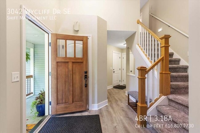 Photo - 3042 Wycliff Dr SE