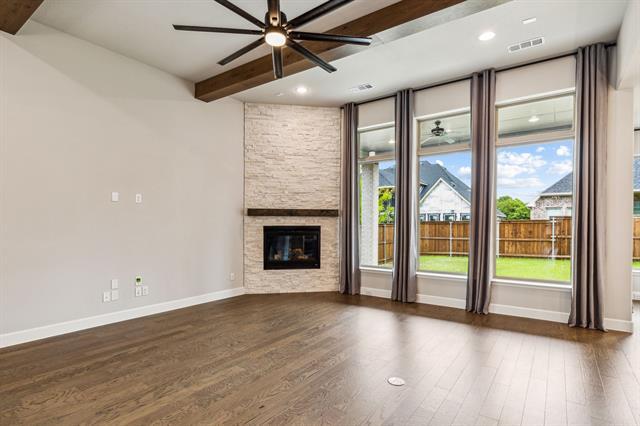 Photo - 2232 Grey September St