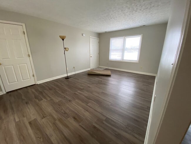 Photo - 679 Main St Apartment Unit D