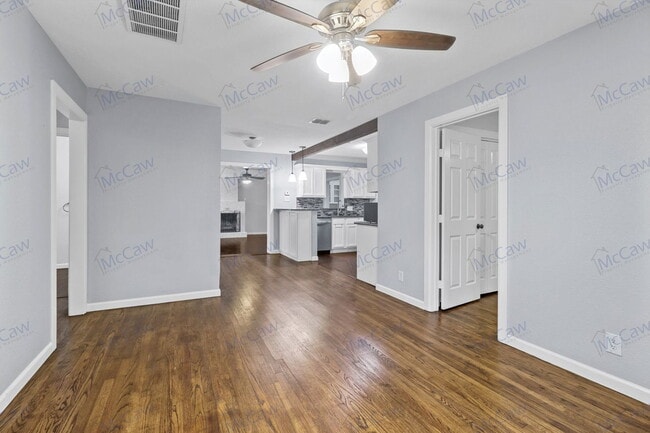 Photo - 10405 Newcombe Dr