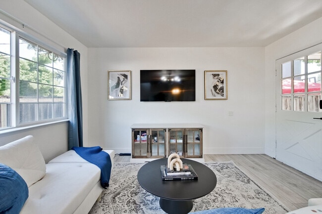 Photo - 4000 Rhoda Dr Unit ID1308907P