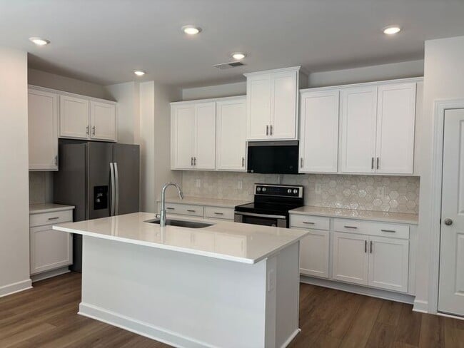 Photo - Brand New Build! 4 Bedrooms