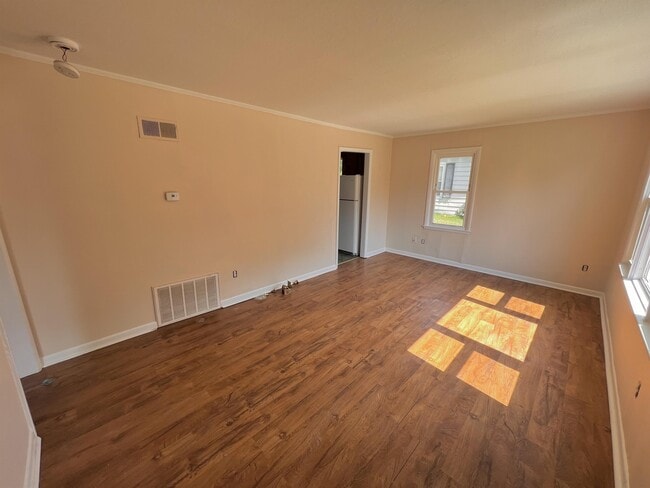 Photo - 805 Jewell Ave