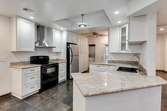 Renaissance Park Condo - Updated Penthouse... - Renaissance Park Condo - Updated Penthouse... Unidad 259