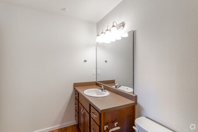 Columbia - 3BR, 2BA - 1,101 SF - Copper Ridge