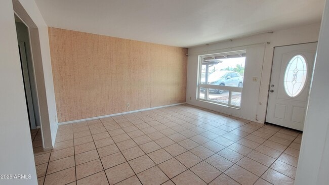 Building Photo - 601 Cll Del Sud