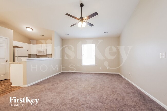 Photo - 5823 Hamilton Oaks Dr