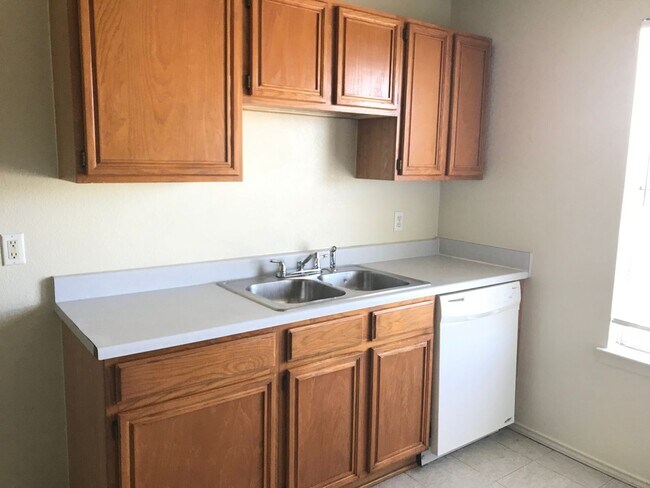 Photo - 1706 Benttree Dr Unit # C