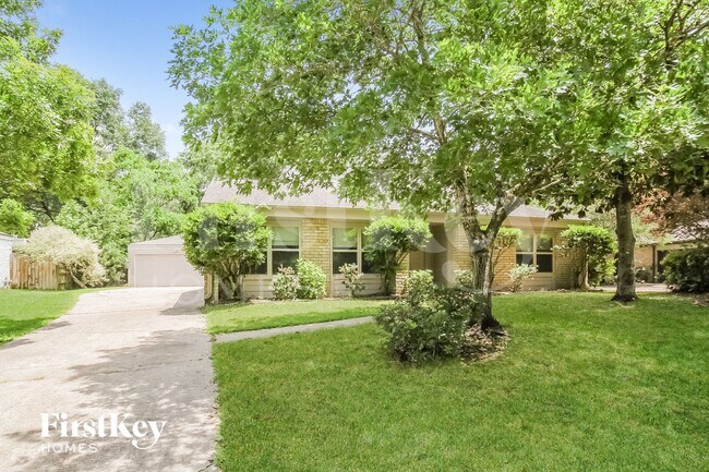 3922 Maple Heights Dr