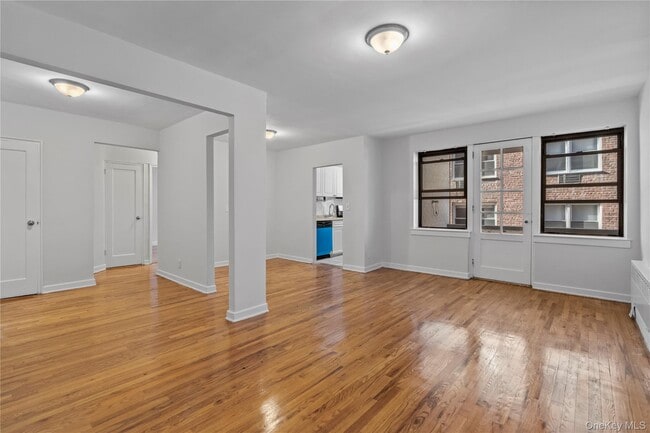 Photo - 140 E Hartsdale Ave Unit 3D