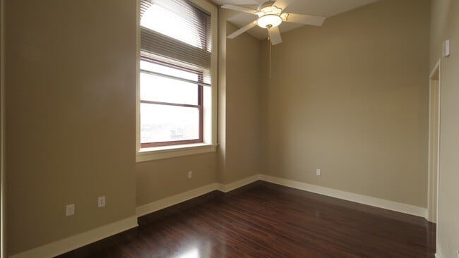 Photo - Fifth Avenue School Lofts