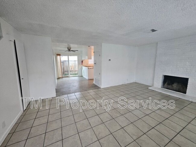 Photo - 8611 Acapulco Way