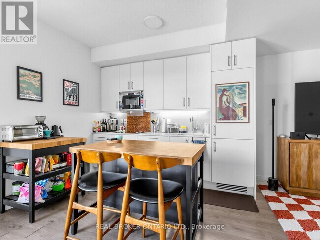 Photo - 297 College St Unit 1503