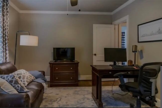 Photo - 100 Oakwood St NW